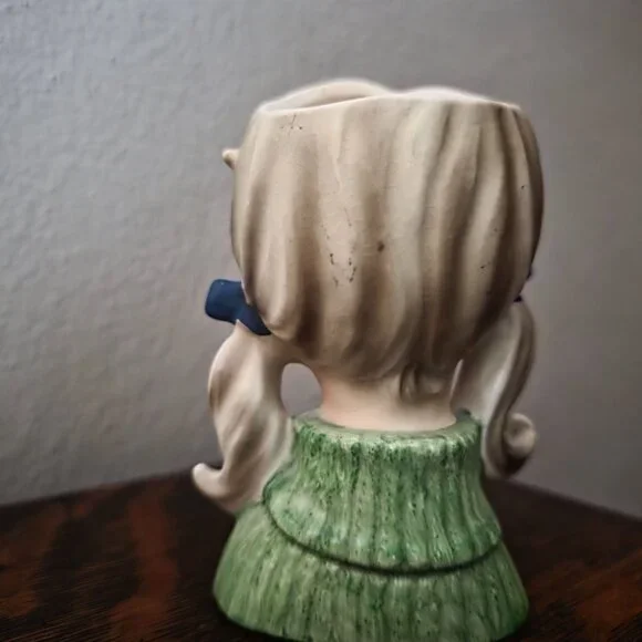 Vintage Teen Head Vase - Picture 3 of 8